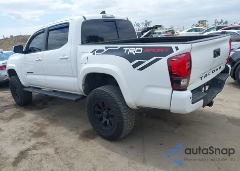 2018 Toyota Tacoma Sr5 V6 z USA, uszkodzony, nr VIN 3TMAZ5CN4JM077421